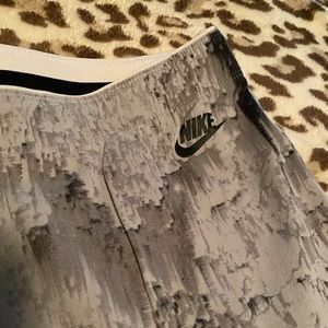 Nike gray scale leggings